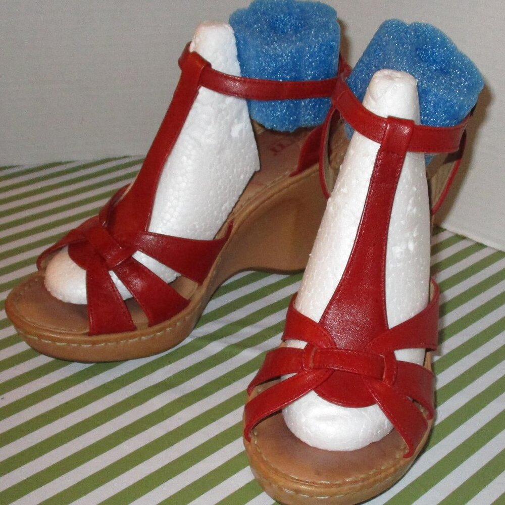 Born Platform Sandals
